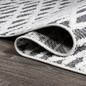 Ararat High-low Pile Moroccan Diamond Modern Indoor/outdoor Area Rug